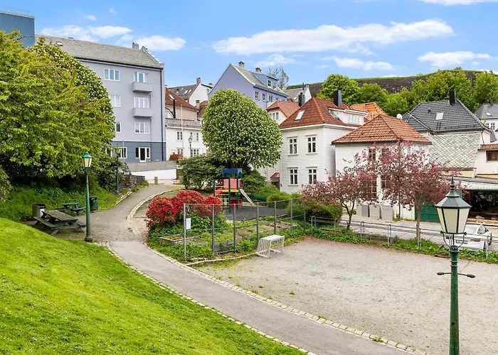 Modern Penthouse With A View - Behind Bryggen * Bergen